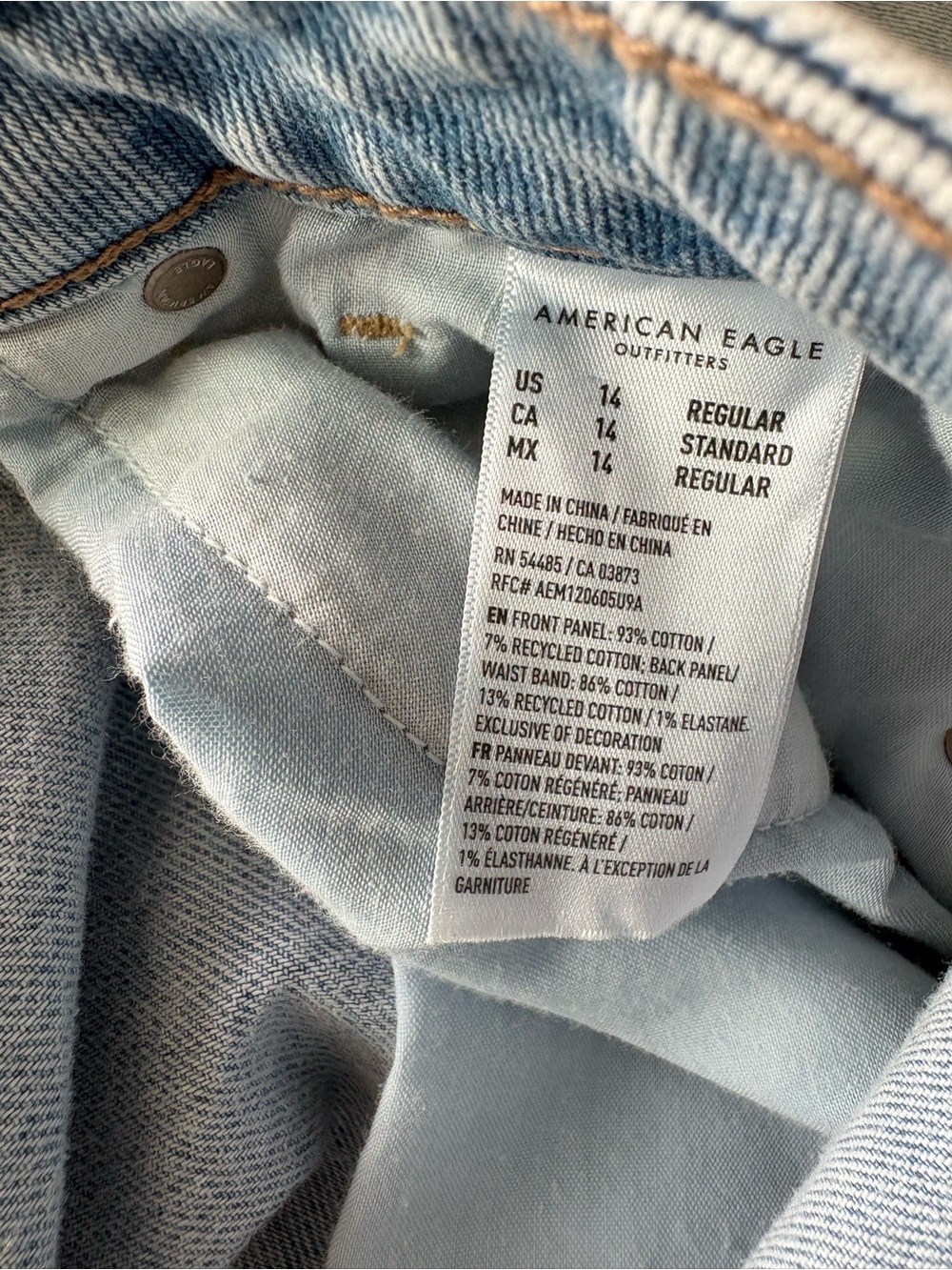 American Eagle Mom jeans - Size 14 - Picture 9 of 13
